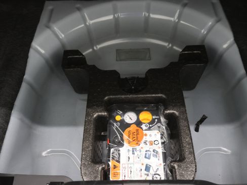 Used 2018 Ford Mustang Shelby GT350 w/ Electronics Package image 27