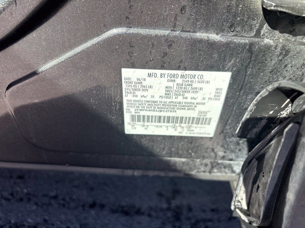 Used 2018 Ford Edge Titanium w/ Equipment Group 302A AWD/4WD image 9
