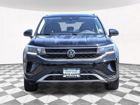 Certified 2023 Volkswagen Taos SE w/ Panoramic Sunroof Package AWD/4WD image 9