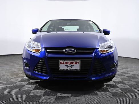 Used 2012 Ford Focus SE FWD image 2