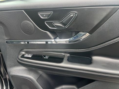 Used 2023 Lincoln Corsair AWD w/ Equipment Group 101A image 21