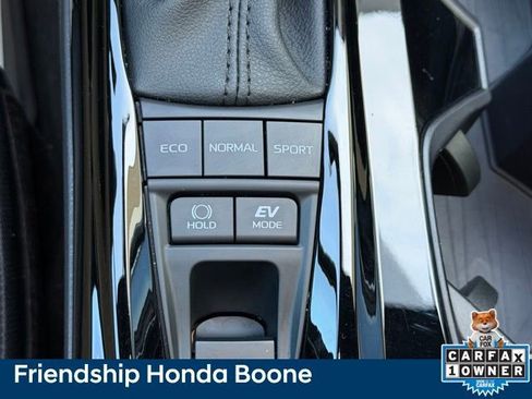 Used 2025 Toyota Camry XSE FWD image 33