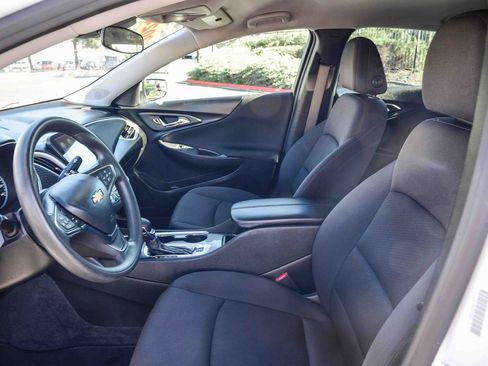 Used 2024 Chevrolet Malibu LT image 22