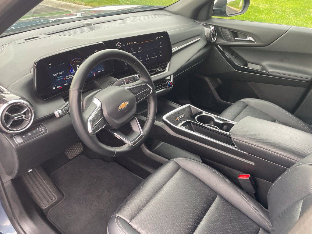 Used 2025 Chevrolet Equinox LT w/ Convenience Package II AWD/4WD image 10