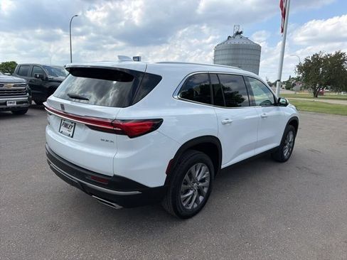 Used 2026 Buick Enclave Preferred AWD/4WD image 5