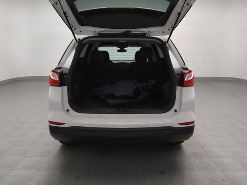 Used 2021 Chevrolet Equinox LS w/ LS Convenience Package image 29