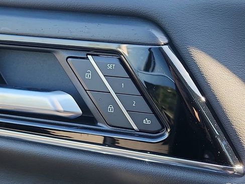 New 2026 GMC Yukon XL Denali AWD/4WD image 17