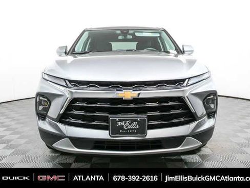 Used 2025 Chevrolet Blazer LT FWD image 32