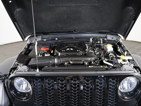 Used 2024 Jeep Wrangler Unlimited Sport AWD/4WD image 17