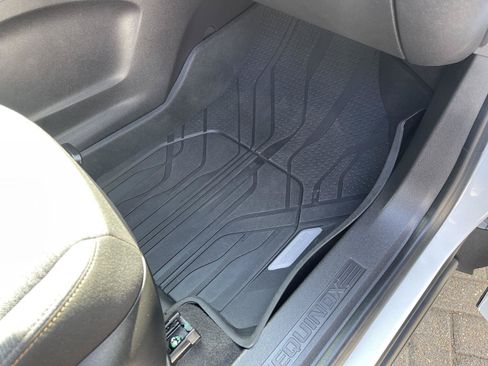 Used 2024 Chevrolet Equinox LT w/ LPO, Floor Liner Package FWD image 33