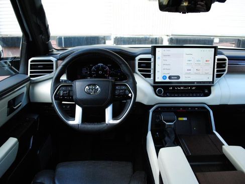 Used 2023 Toyota Sequoia Capstone image 20