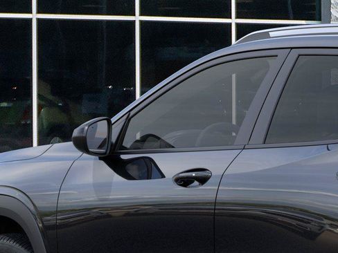 New 2026 Chevrolet Trax ACTIV w/ Sunroof Package FWD image 12