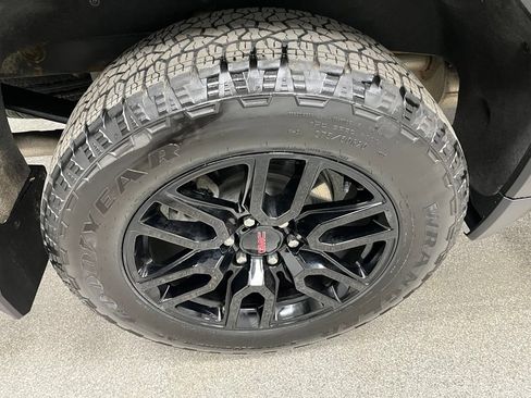 Used 2024 GMC Sierra 1500 Elevation w/ Elevation Premium Package AWD/4WD image 15