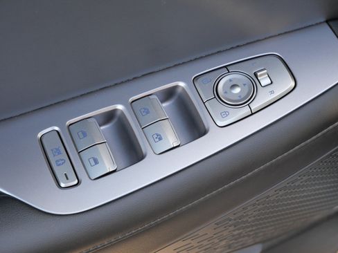 Used 2024 Hyundai Palisade Limited AWD/4WD image 19