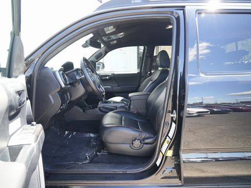 Used 2018 Toyota Tacoma TRD Pro image 17