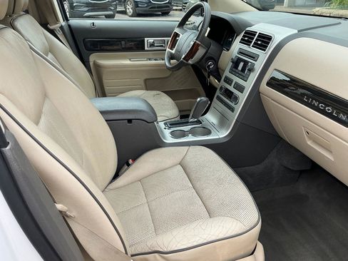 Used 2010 Lincoln MKX AWD image 11