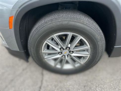 Certified 2023 Chevrolet Traverse LT image 41