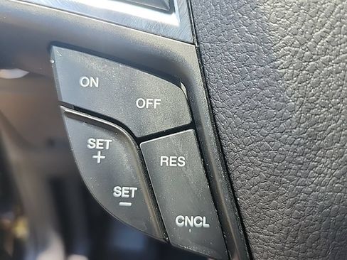Used 2022 Ford Edge SEL AWD/4WD image 11