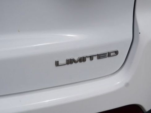 Used 2022 Jeep Compass Limited w/ Mopar Graphics Package AWD/4WD image 12