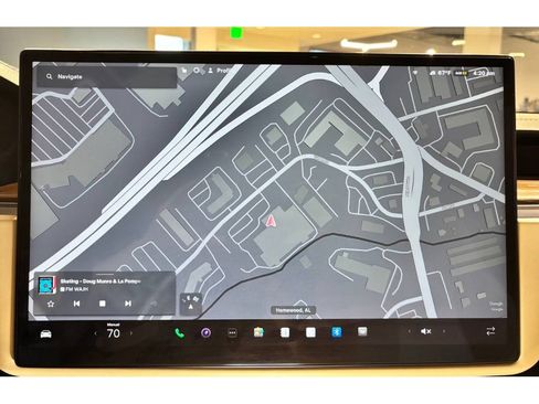 Used 2024 Tesla Model S image 32