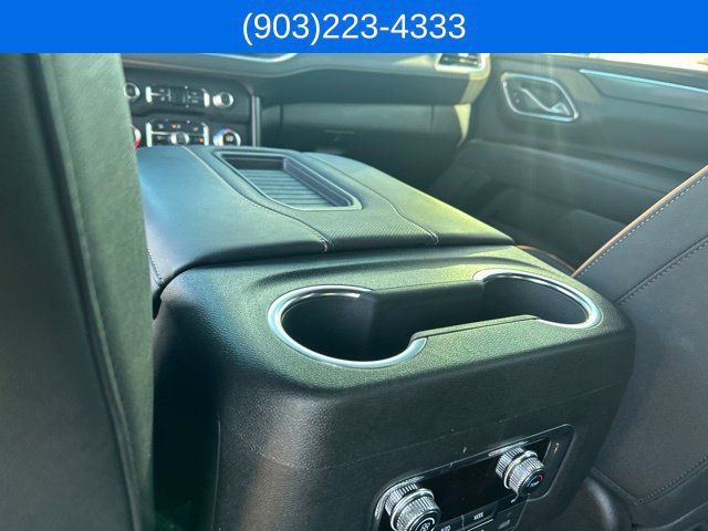 Used 2024 GMC Yukon AT4 w/ Technology Package AWD/4WD image 30