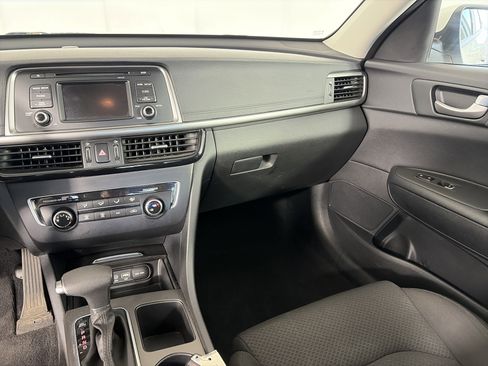 Used 2016 Kia Optima LX image 4