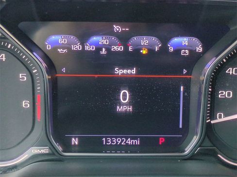 Used 2021 GMC Yukon SLT image 26