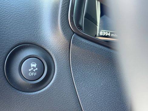 Certified 2024 Nissan Z Performance w/ Floor Mat Package image 29