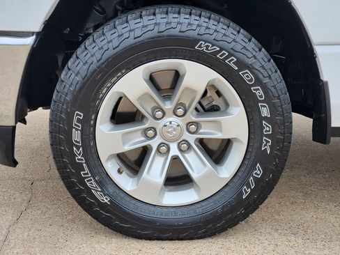 Used 2024 RAM 1500 Laramie AWD/4WD image 22
