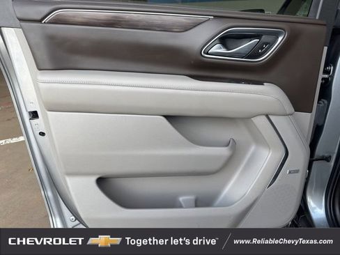 Used 2021 Chevrolet Suburban LT w/ Rear Media and Nav Package image 13