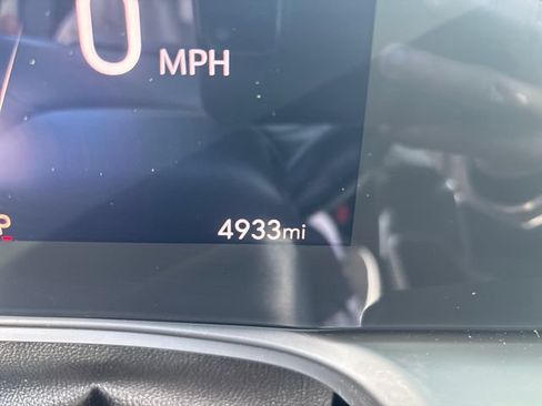 Used 2024 Buick Encore GX Avenir w/ Avenir Convenience Package AWD/4WD image 18