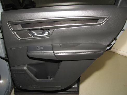Certified 2025 Honda CR-V LX image 17