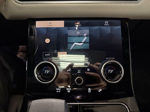Used 2022 Land Rover Range Rover Velar R-Dynamic S image 14