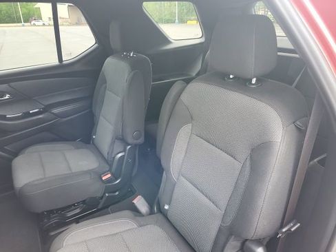 Used 2023 Chevrolet Traverse LT image 22