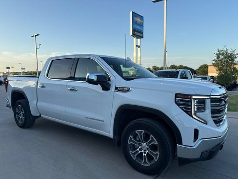 Used 2025 GMC Sierra 1500 SLT RWD image 6
