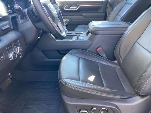 Used 2025 GMC Sierra 2500 Denali w/ Denali Reserve Package image 12