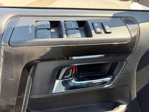 Used 2018 Toyota 4Runner TRD Off-Road Premium AWD/4WD image 6