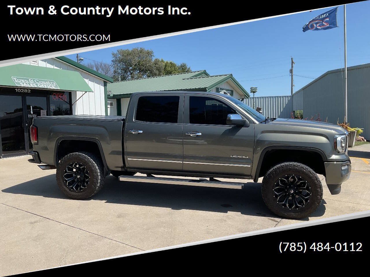 Used 2017 GMC Sierra 1500 Denali w/ Denali Ultimate Package AWD/4WD image 1