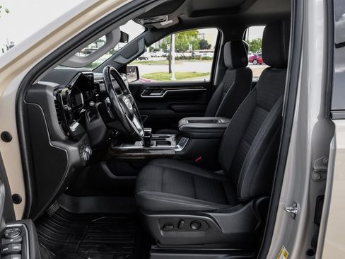 Used 2022 GMC Sierra 1500 Elevation AWD/4WD image 3