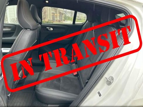 Used 2023 Volvo C40 P8 Recharge Plus w/ Climate Package image 7