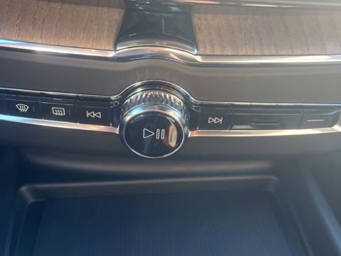 New 2026 Volvo XC60 B5 Plus w/ Protection Package Premier image 13