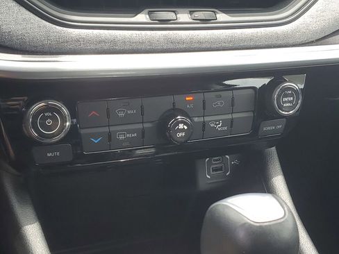 Certified 2022 Jeep Compass Latitude AWD/4WD image 31