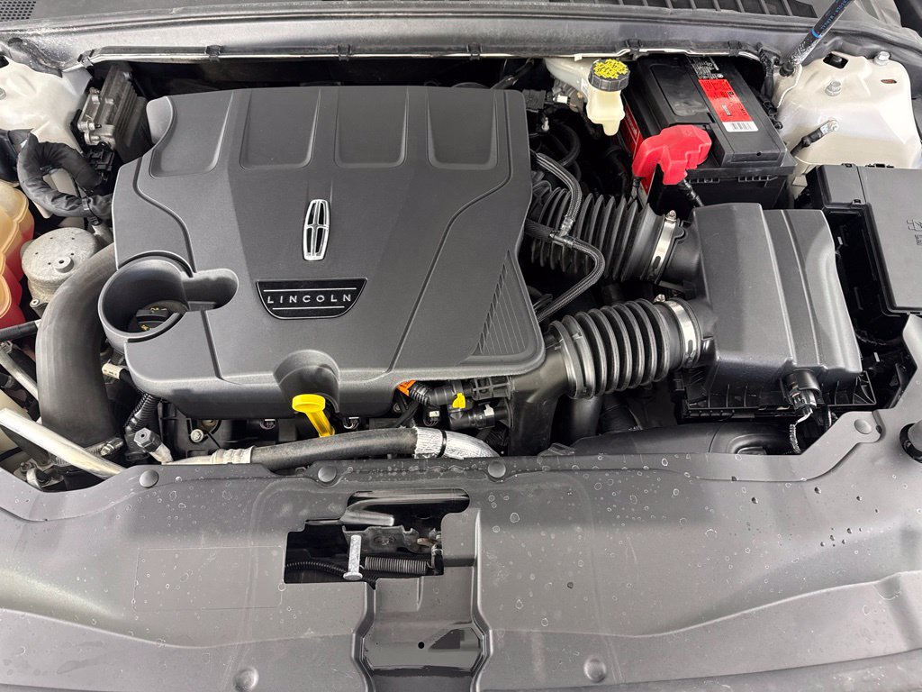 Used 2018 Lincoln Continental Select AWD/4WD image 19