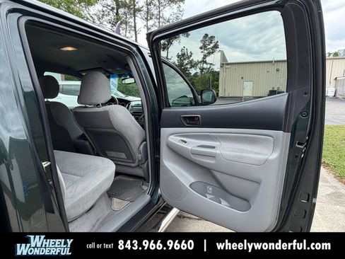 Used 2011 Toyota Tacoma 4x4 Double Cab w/ SR5 Pkg #2 image 25