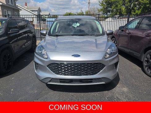 Used 2021 Ford Escape SE w/ Convenience Package AWD/4WD image 3