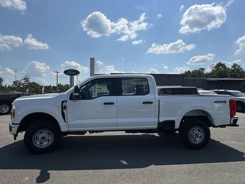New 2026 Ford F250 XL w/ XL Off-Road Package image 13
