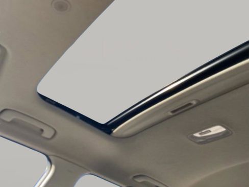 Used 2023 Hyundai Venue SEL image 12