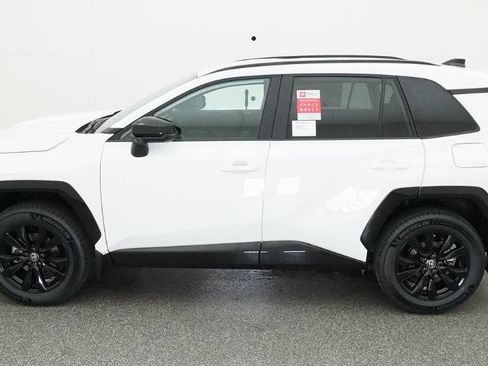 New 2026 Toyota RAV4 SE image 40
