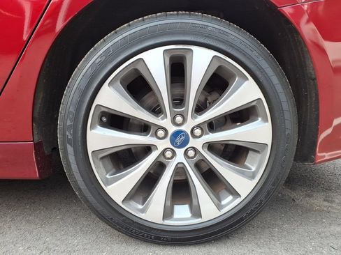 Certified 2019 Ford Fusion SE AWD/4WD image 24