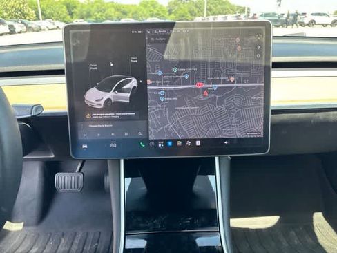 Used 2020 Tesla Model 3 Standard Range Plus RWD image 17